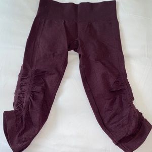 Lululemon Maroon Crop
